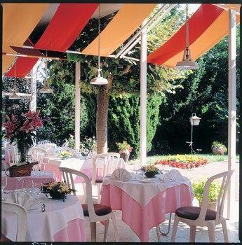 Отель La Bourbonnaise Serezin-du-Rhone Экстерьер фото